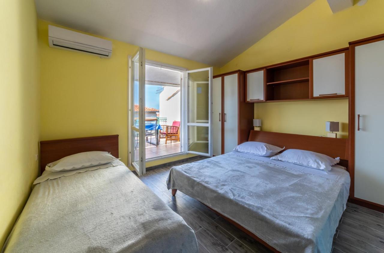 Apartments Ribarevic Makarska Exterior photo