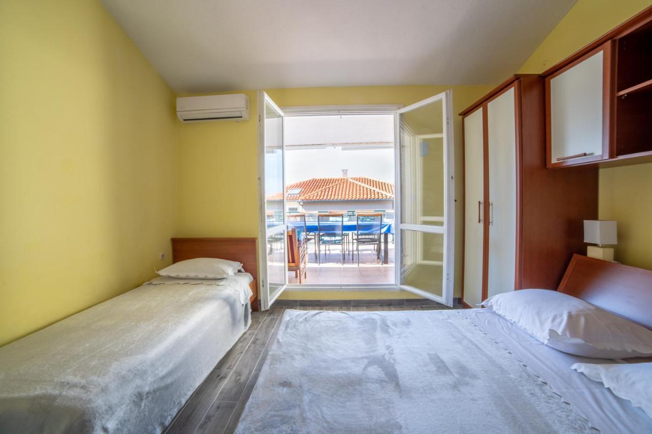 Apartments Ribarevic Makarska Exterior photo