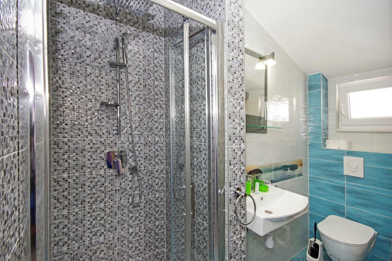 Apartments Ribarevic Makarska Exterior photo